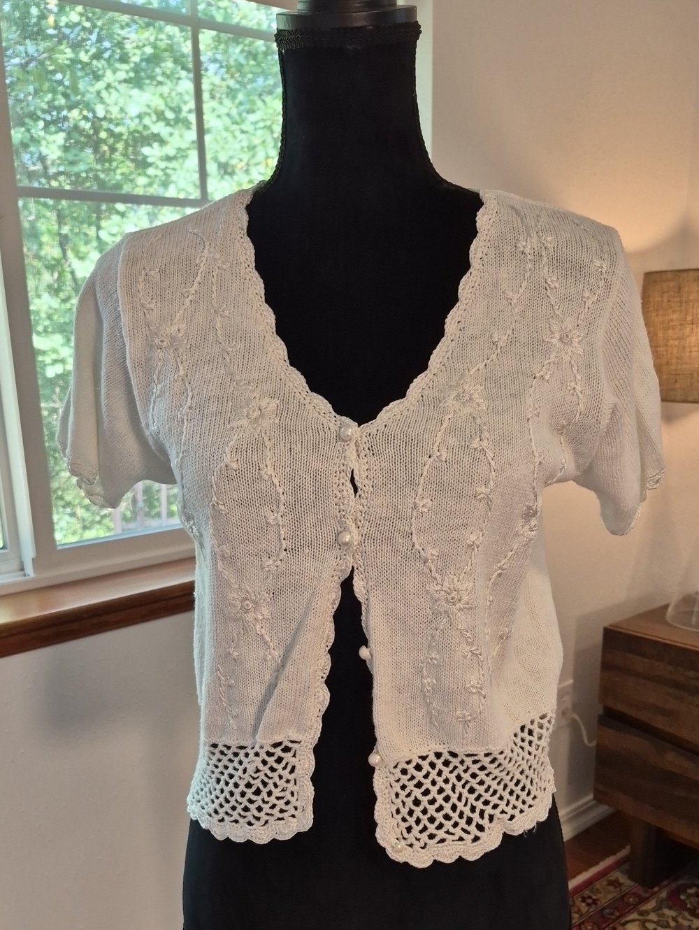 R&K ORIGINALS Y2K Embellished SS Catdigan Sweater White 12